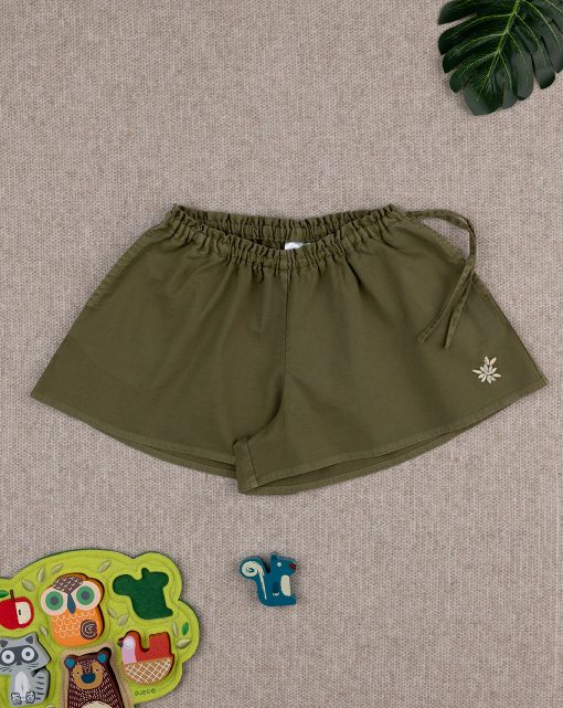 Pantaloni scurti kaki cu broderie