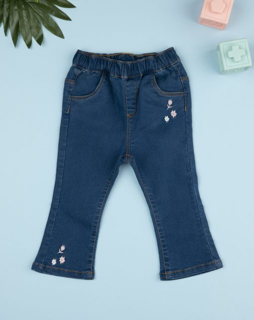 Pantaloni denim evazati cu broderie